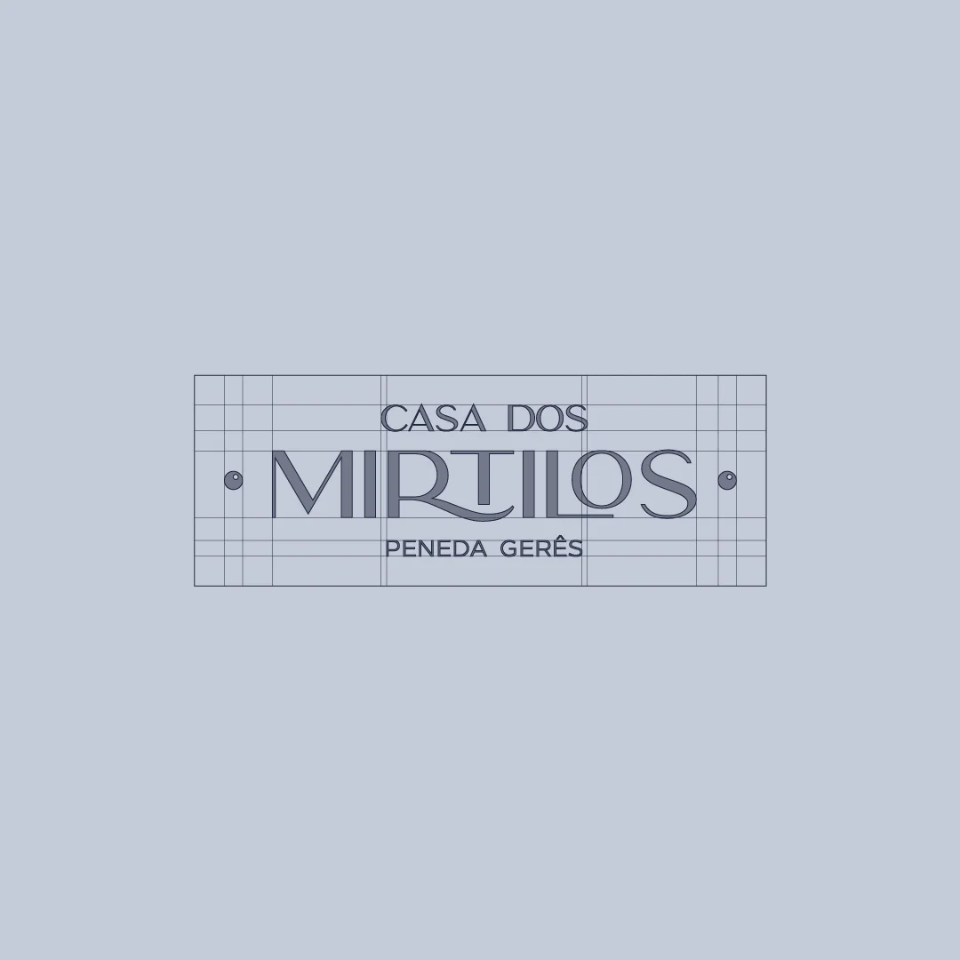 Projeto Casa dos Mirtilos da Nhdesign: Grelha de construção do logo da Casa dos Mirtilos.