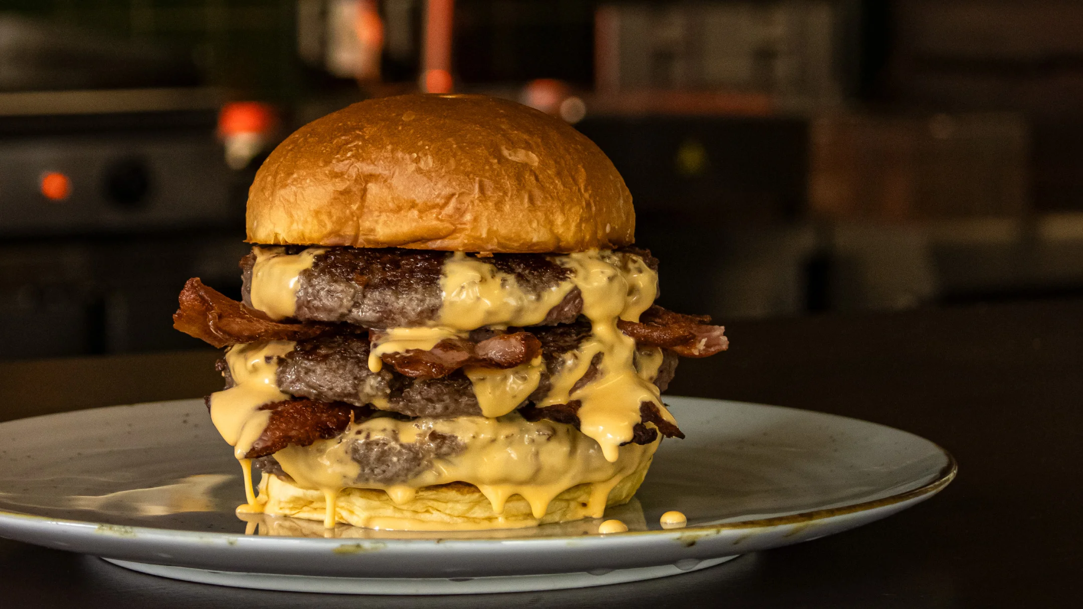 Projeto Maynard's Burgers da Nhdesign: Fotografia do Cheddar Supreme da Maynards Burgers