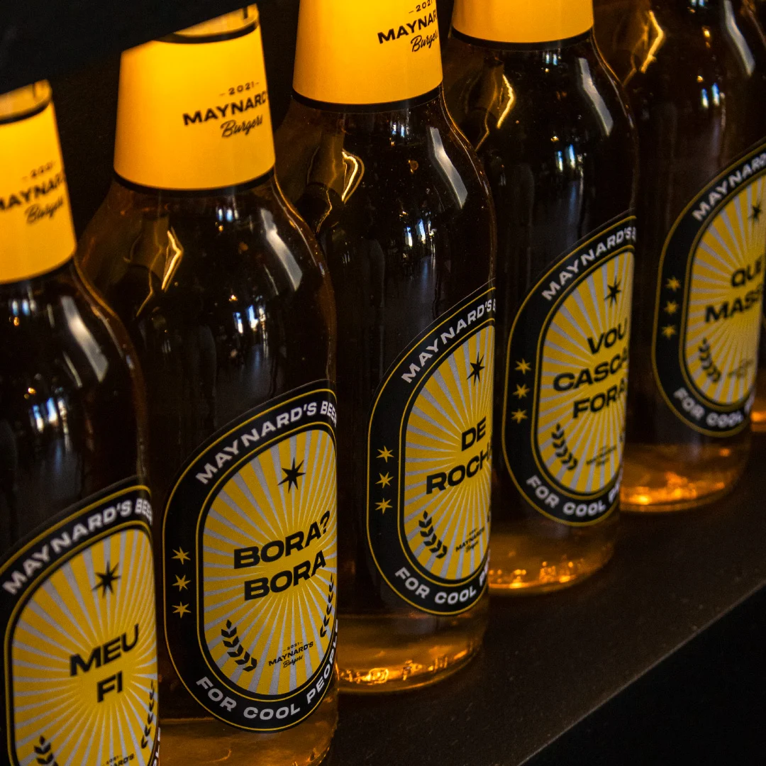Projeto Maynard's Burgers da Nhdesign: Garrafas de cerveja da Maynards Burgers