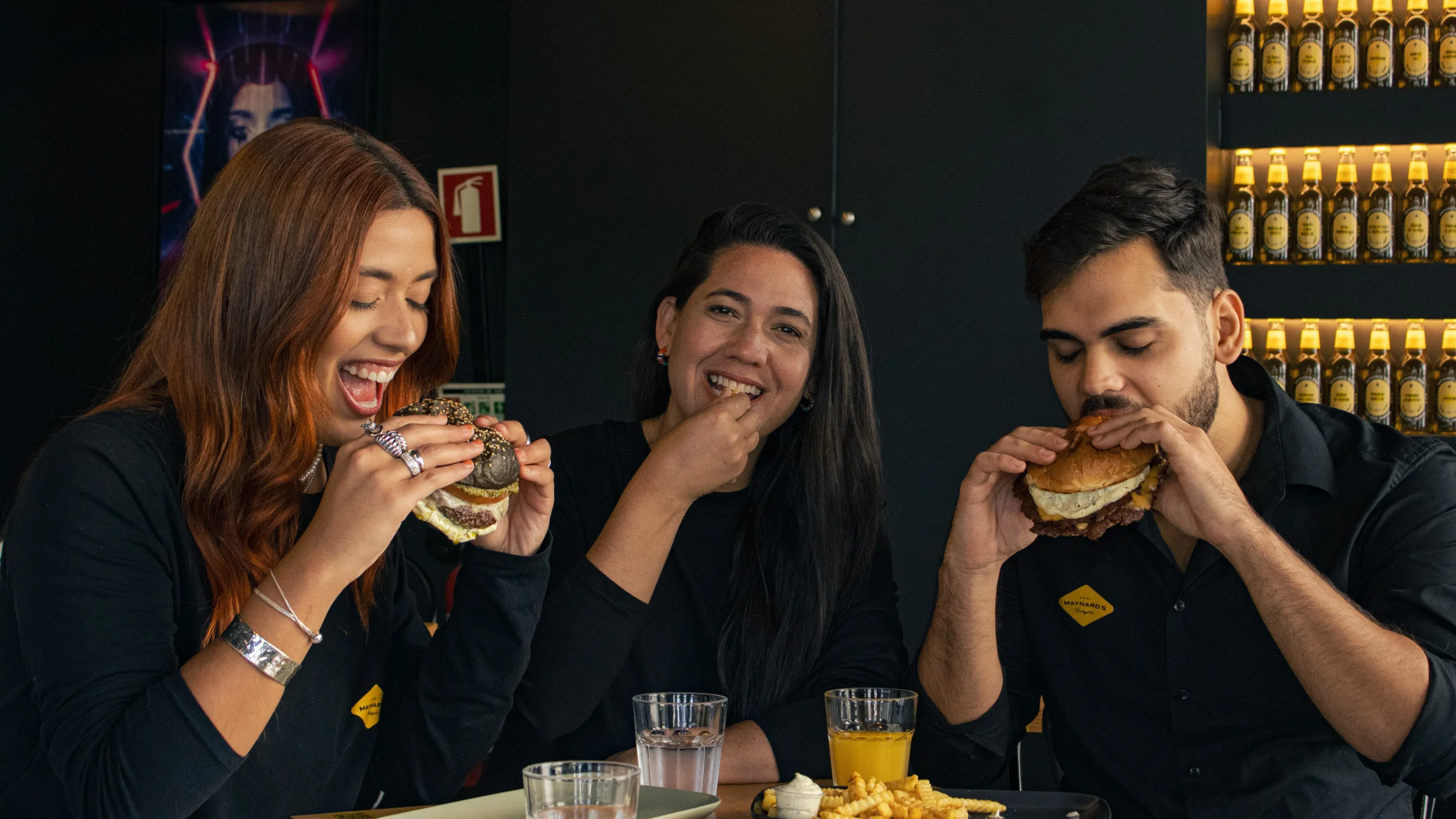 Projeto Maynard's Burgers da Nhdesign: Fotografia da família Maynards