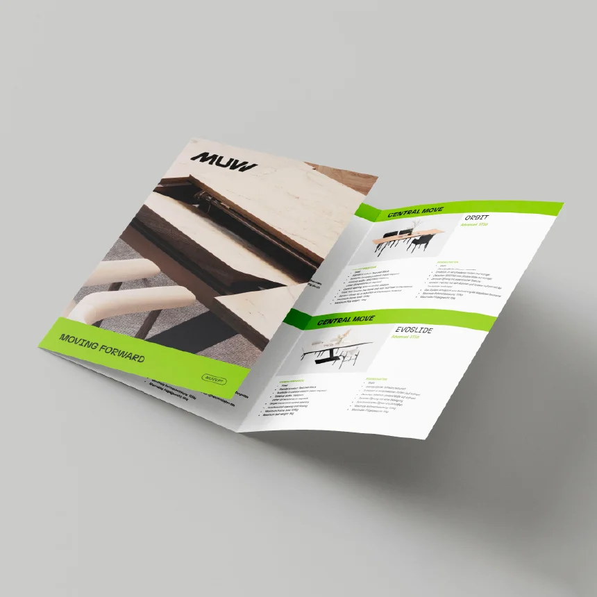 Projeto MUVV da Nhdesign: Tríptico da marca fechado sobre fundo preto.
