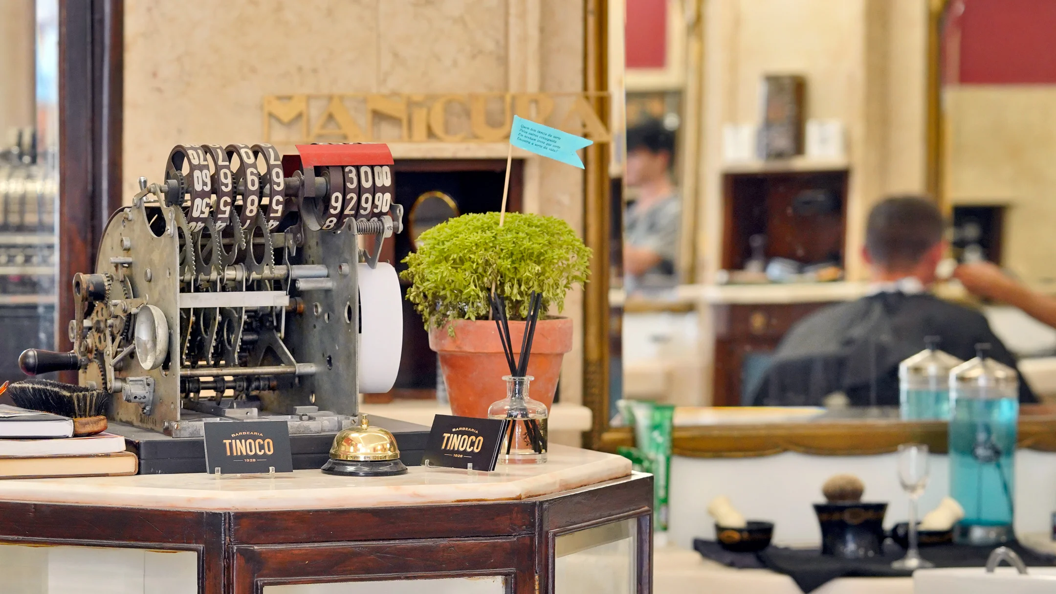 Projeto Barbearia Tinoco da Nhdesign: Barbearia Tinoco