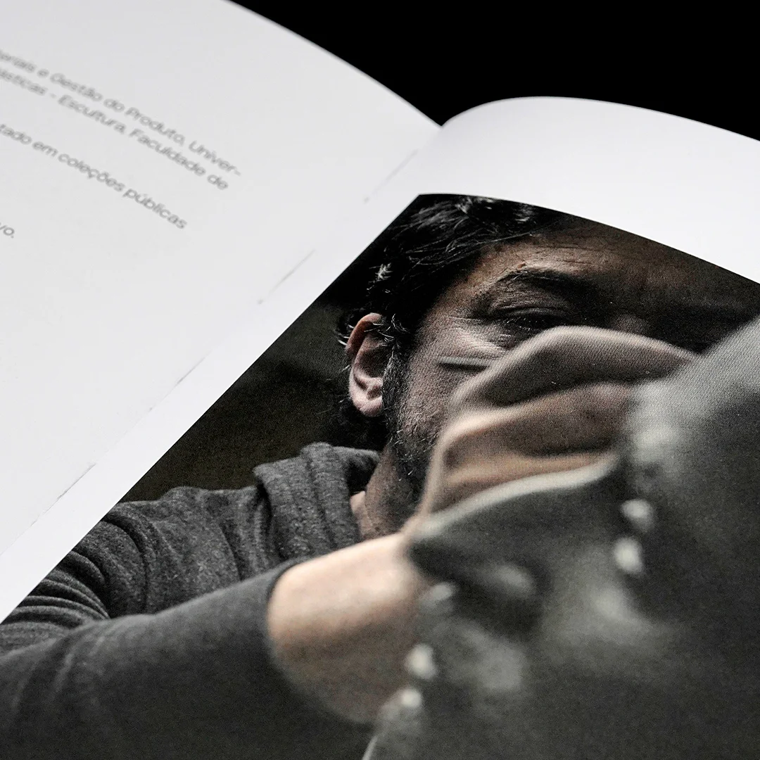 Projeto Em Playback da Nhdesign: Detalhe do miolo do catálogo de Albano Martins, Em Playback