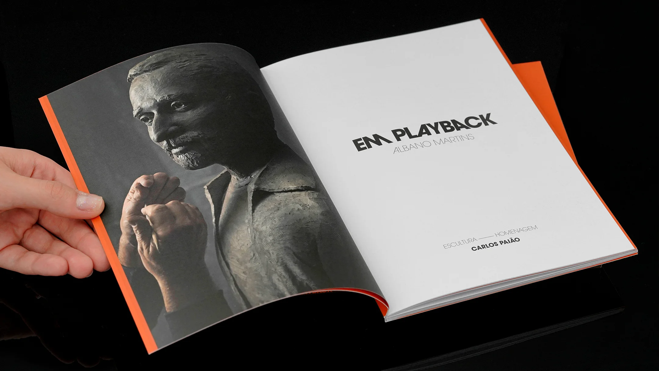 Imagem principal do projeto Em Playback da Nhdesign