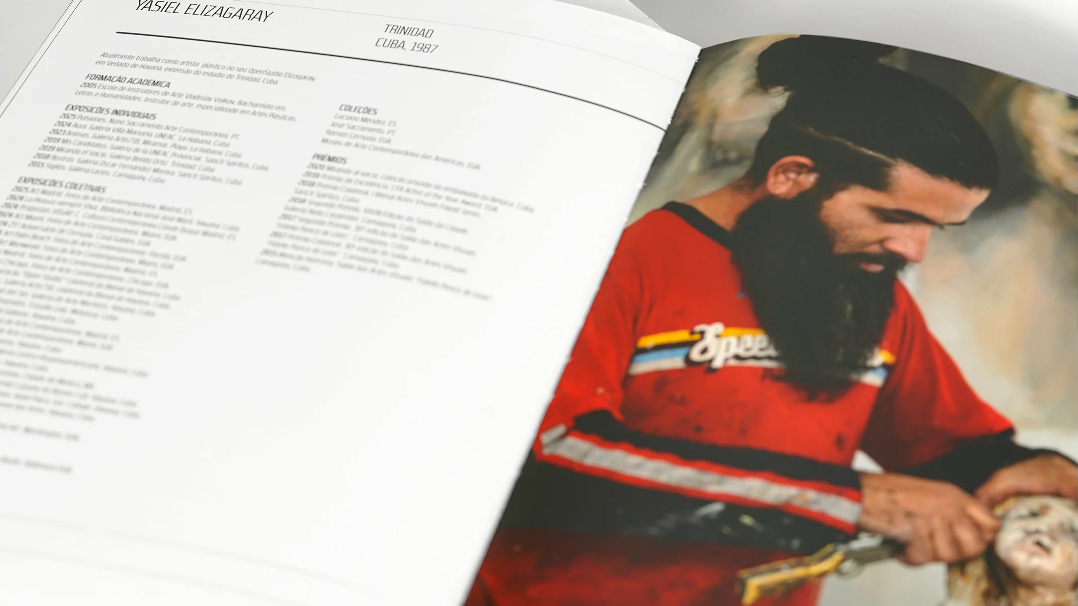 Projeto Pulsiones da Nhdesign: Pormenor do catálogo Pulsiones