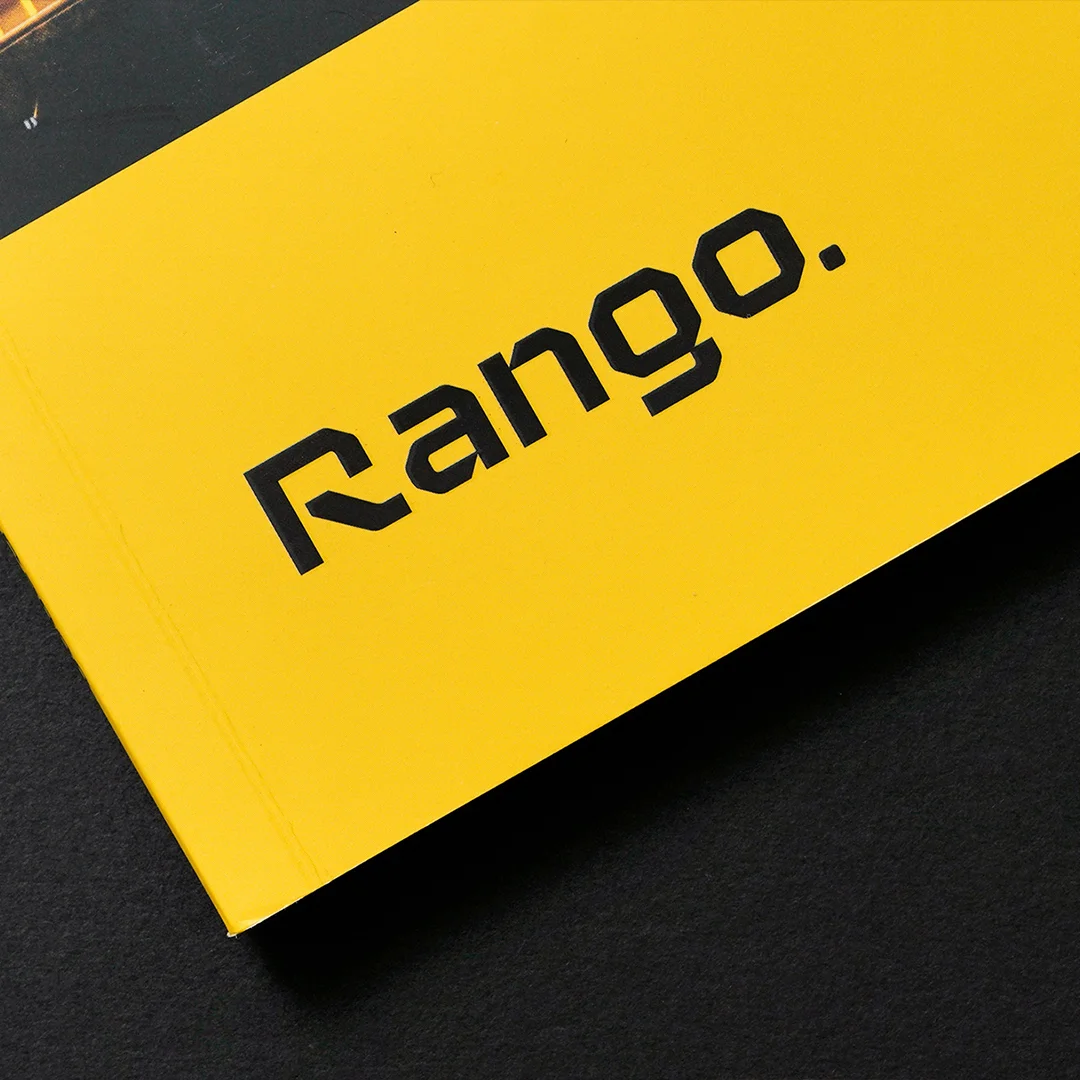 Projeto Rango Company Profile da Nhdesign: Capa amarela do company profile com o logótipo Rango.